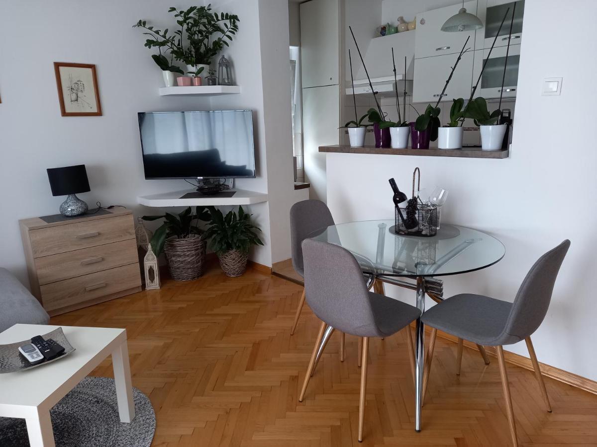 Apartments Anita Crikvenica Luaran gambar